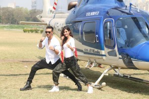 Tiger Shroff And Disha Patani Arrive In Chopper At Mahalaxmi Racecourse