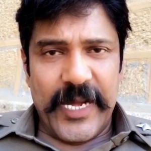 Chiyaan Vikram's new fun video from Saamy Sqaure sets