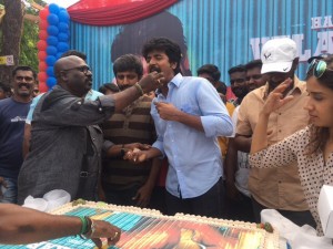 Velaikkaran (aka) Vellaikkaran