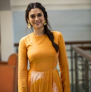 Aditi Rao Hydari (aka) AditiRaoHydari