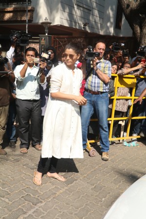 Sridevi's final journey - funeral