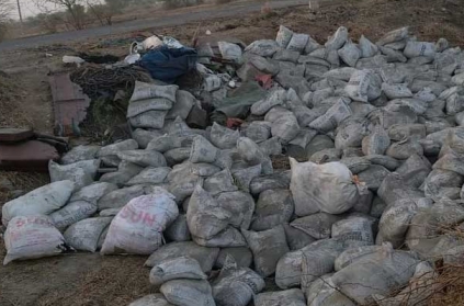 Gujarat: 19 killed after truck loaded with cement overturns.