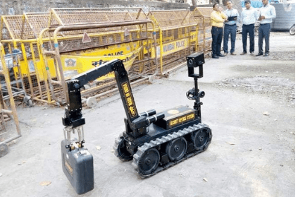 Made in India robot can diffuse bombs using night vision