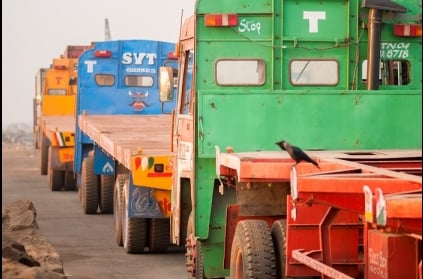 Truckers threaten strike, send memo to Prime Minister