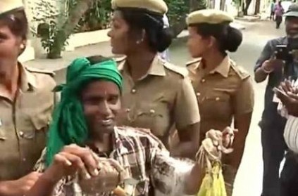 Chennai: Woman detained for trying to drop crabs in minister’s house