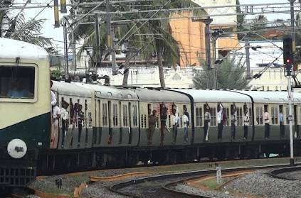 Footboard travel in trains to lead to cancellation of rail pass: RPF Commissioner