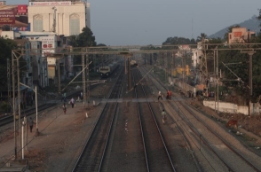 TN Politician found dead on Egmore railway track