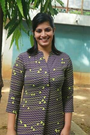 Varalakshmi Sarathkumar (aka) Actress Varalakshmi
