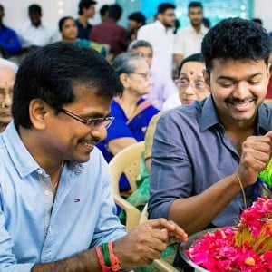 Popular actor's comments on Vijay and AR Murugadoss!