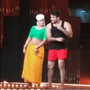 Watch: Mohanlal's awesome performance in Amma Mazhavillu