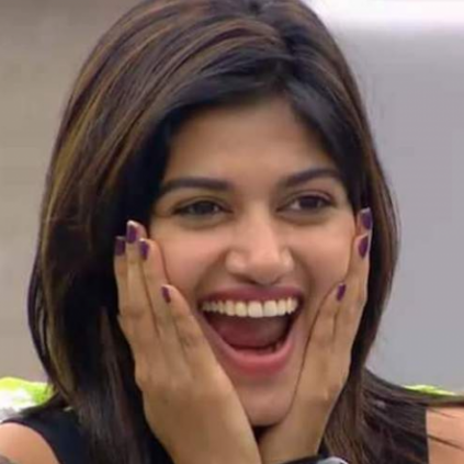 Oviya talks about love, Aarav and acting to fans