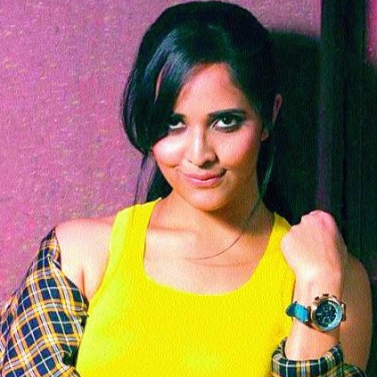 Police complaint has been filed on actress Anasuya for breaking a fan's phone