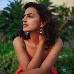 Shraddha Srinath opens up about K-13 and Ajith's Nerkonda Paarvai