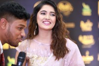 Behindwoods Gold Medals - Iconic Edition - The Red Carpet