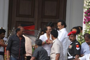 Karunanidhi death: Political leaders and Celebrities pay homage