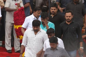 Karunanidhi death: Political leaders and Celebrities pay homage