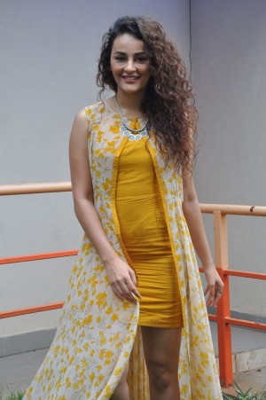 Seerat Kapoor (aka) SeeratKapoor